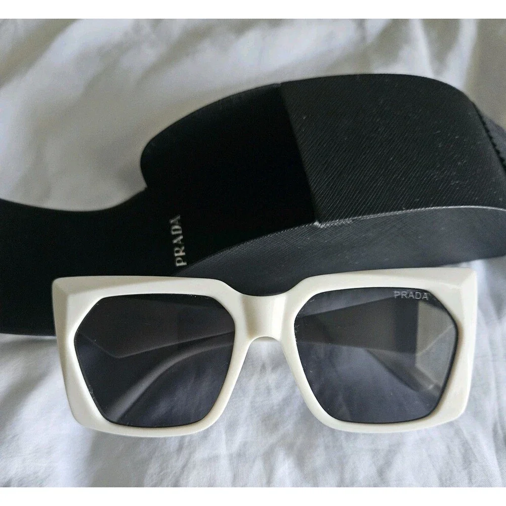 Prada White Rectangle Sunglasses gray Lenses Women's Italy w/ Hard Case